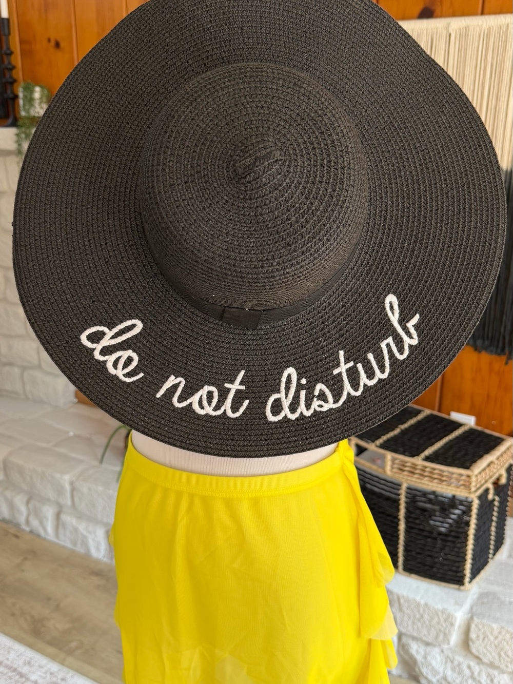 Black "Do Not Disturb" Wide-Brim Sun Hat